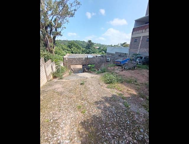 5 BEDROOM HOUSE FOR SALE IN CLARE HILLS